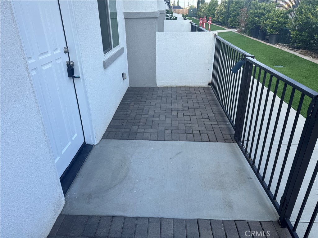 13665 Arrow Route, Unit 3 Fontana, CA 92335 - Photo 3 of 32