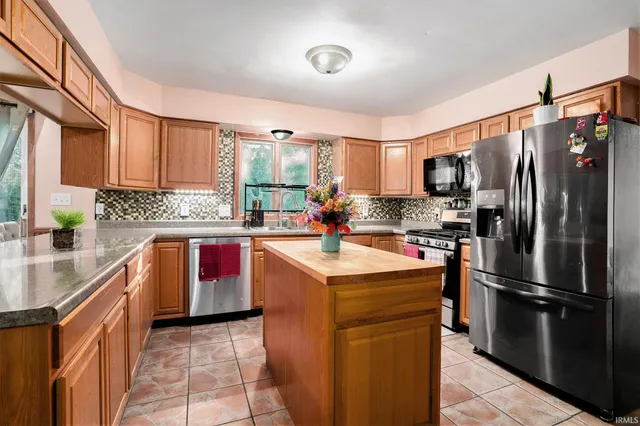 $299,000 | 205 Twin River Trail, Bristol, IN 46507