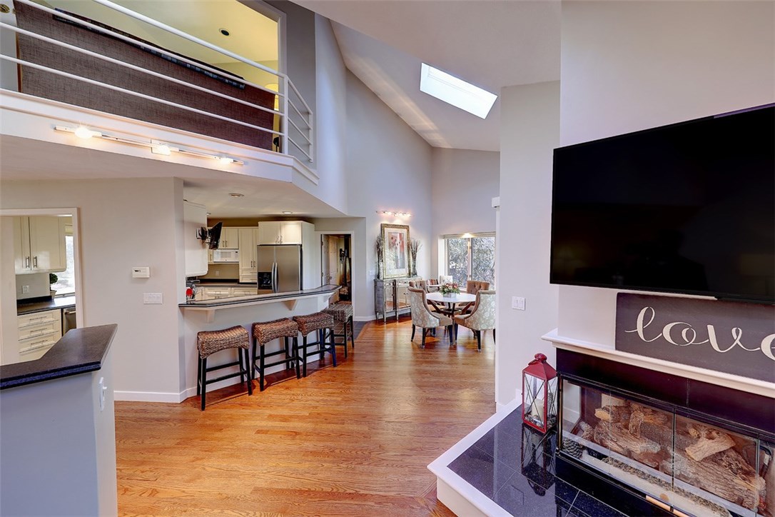 1 Oyster Point, Unit 1 Warren, RI 02885 - Photo 5 of 24 First Floor Design with Gas Fireplace