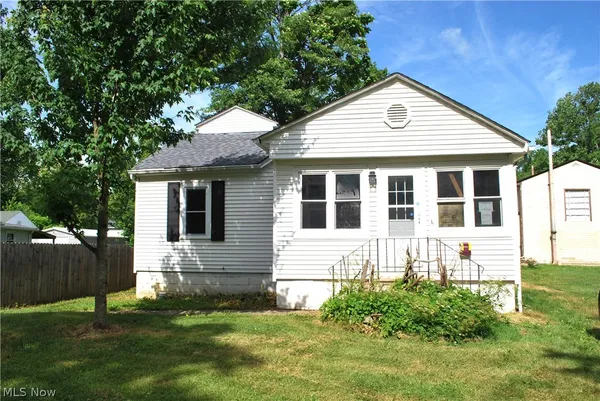 $125,000 | 320 Broadway Street, Amherst, OH 44001