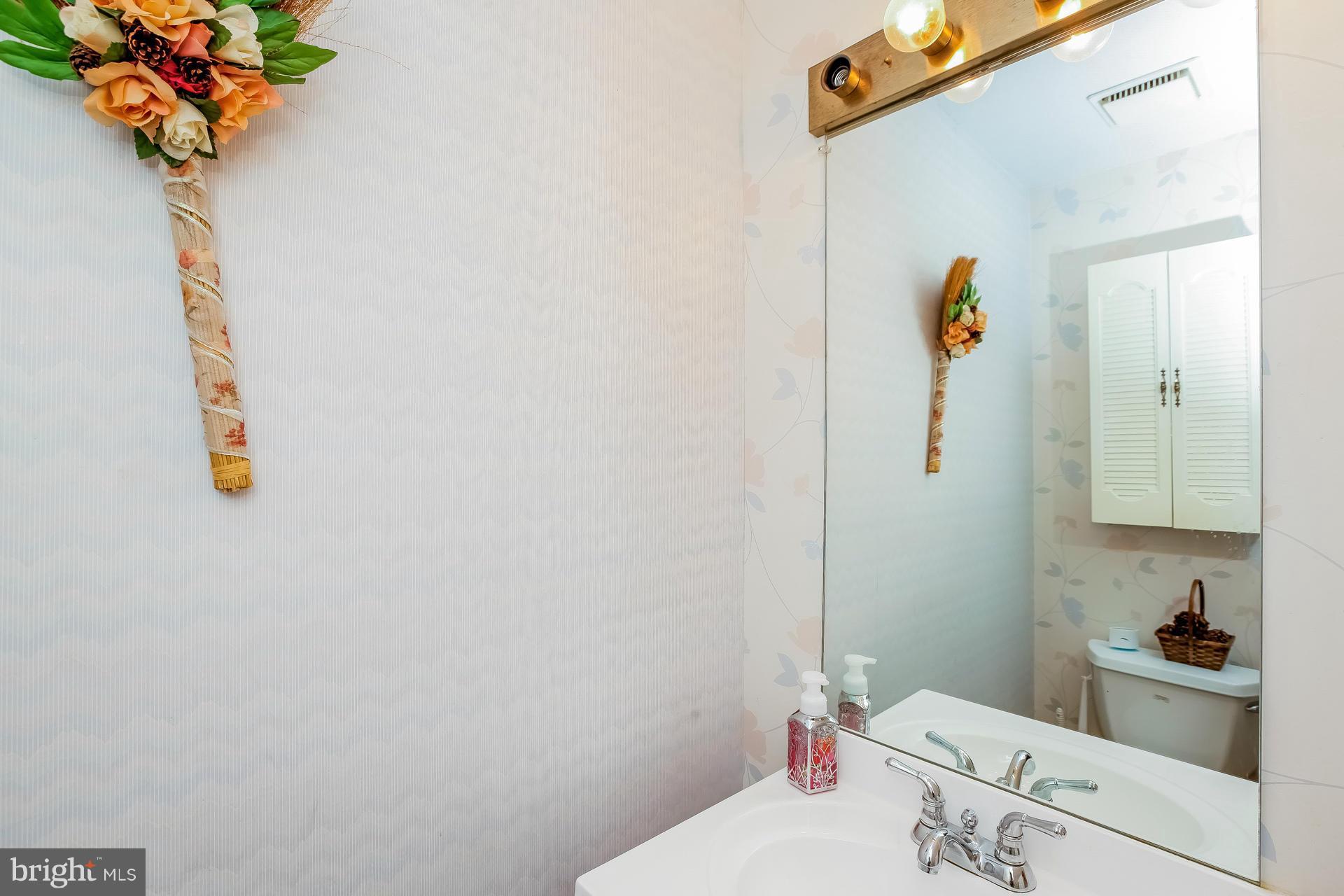 8932 Centerway Road Gaithersburg, MD 20879 - Photo 13 of 30 Half bath (main level)