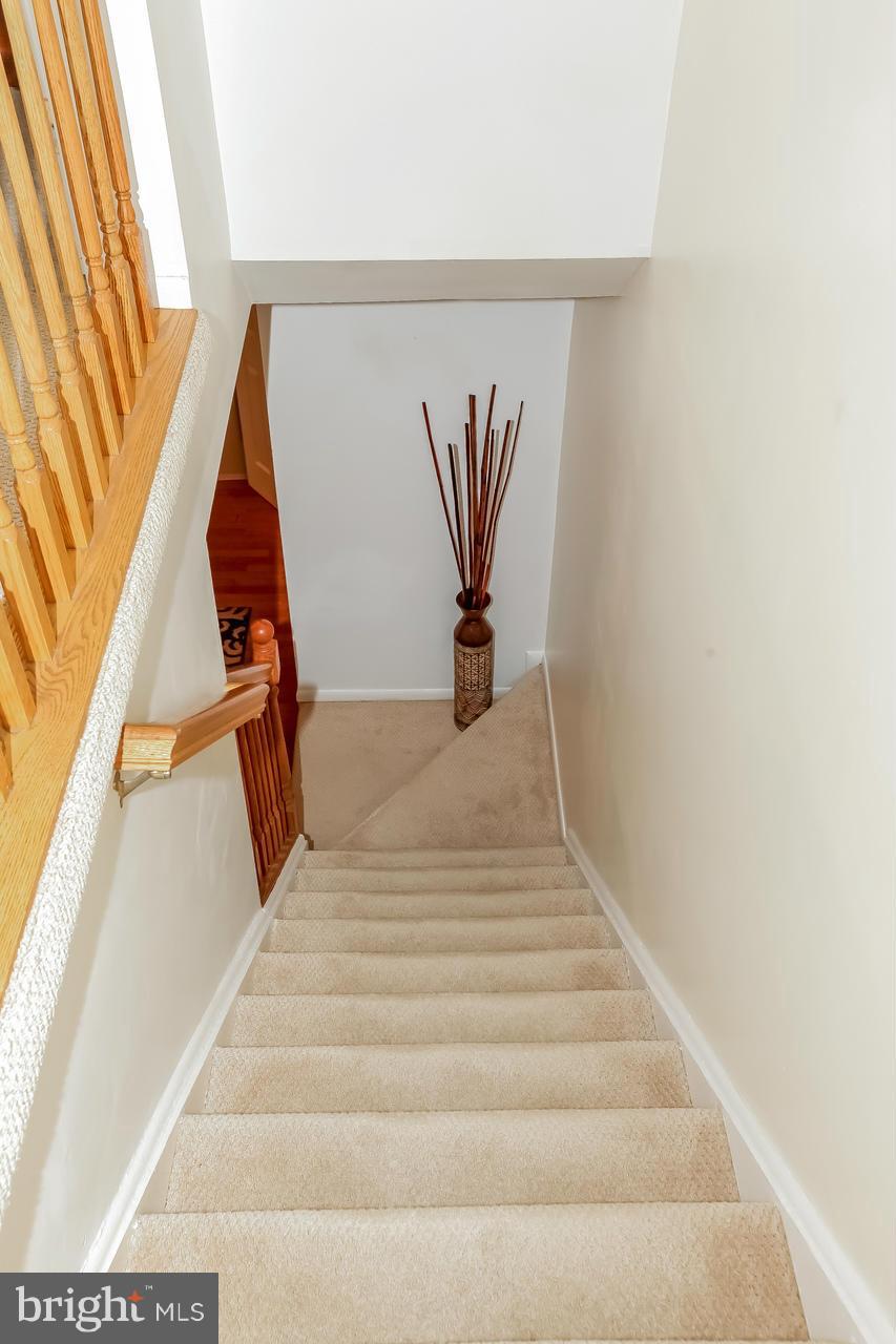 8932 Centerway Road Gaithersburg, MD 20879 - Photo 17 of 30 Staircase