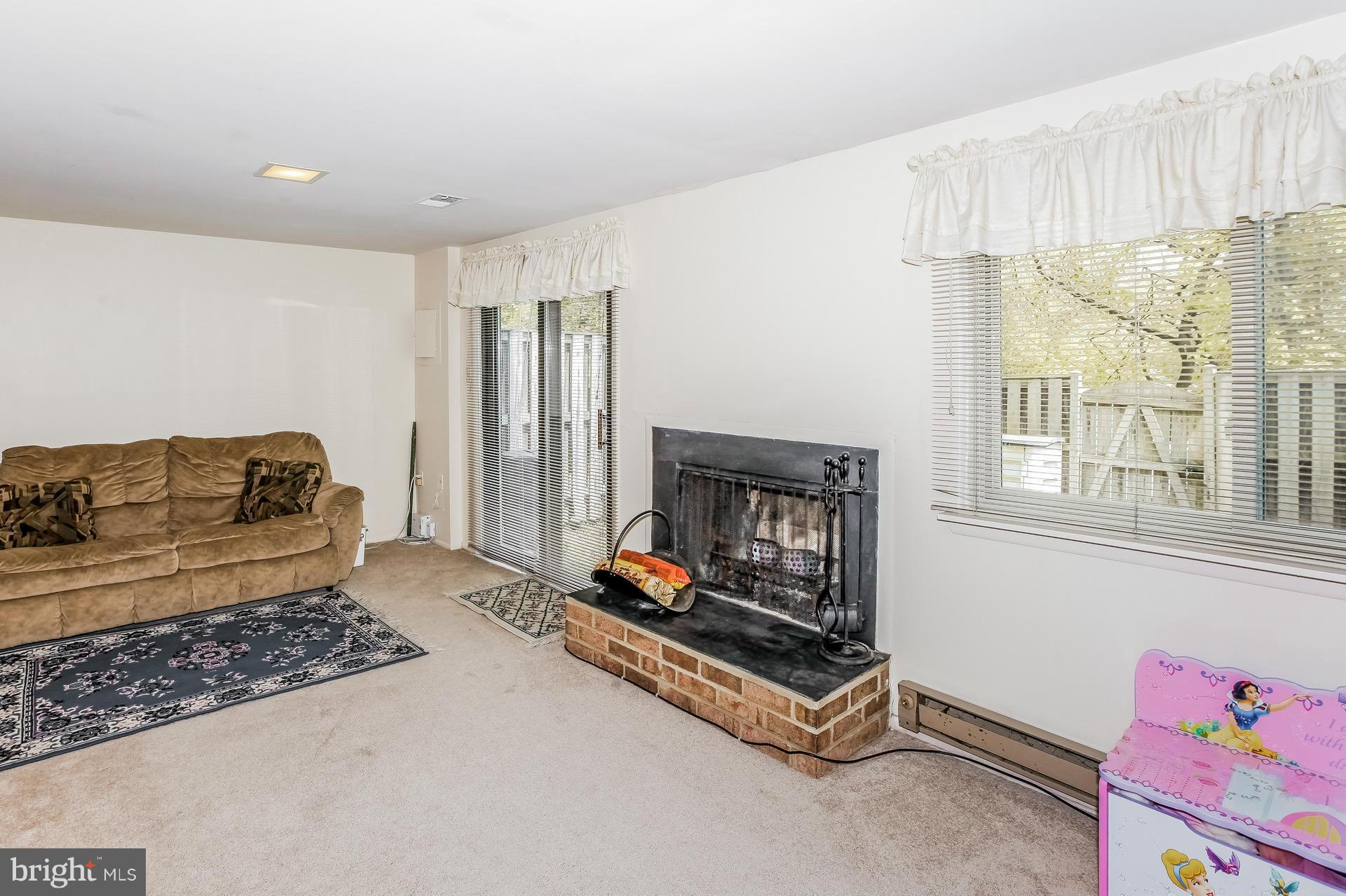 8932 Centerway Road Gaithersburg, MD 20879 - Photo 22 of 30 Family Room in w/o basement