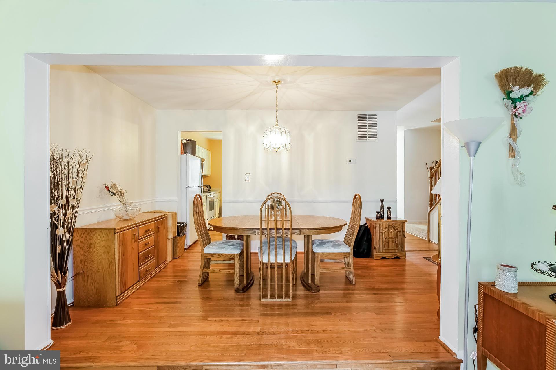 8932 Centerway Road Gaithersburg, MD 20879 - Photo 8 of 30 Dining Room