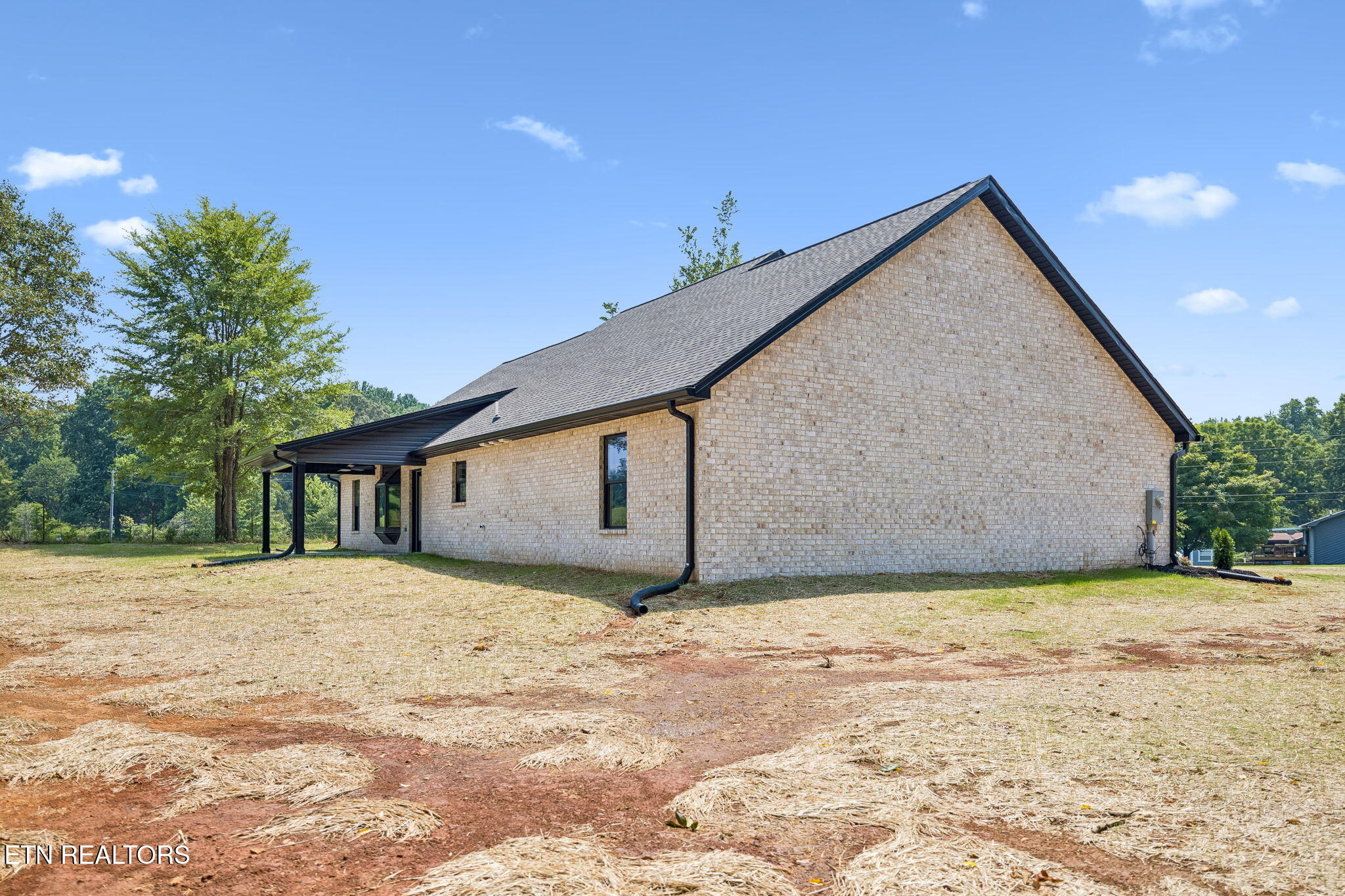 806 Johnson Road Maryville, TN 37804 - Photo 30 of 43 Side View