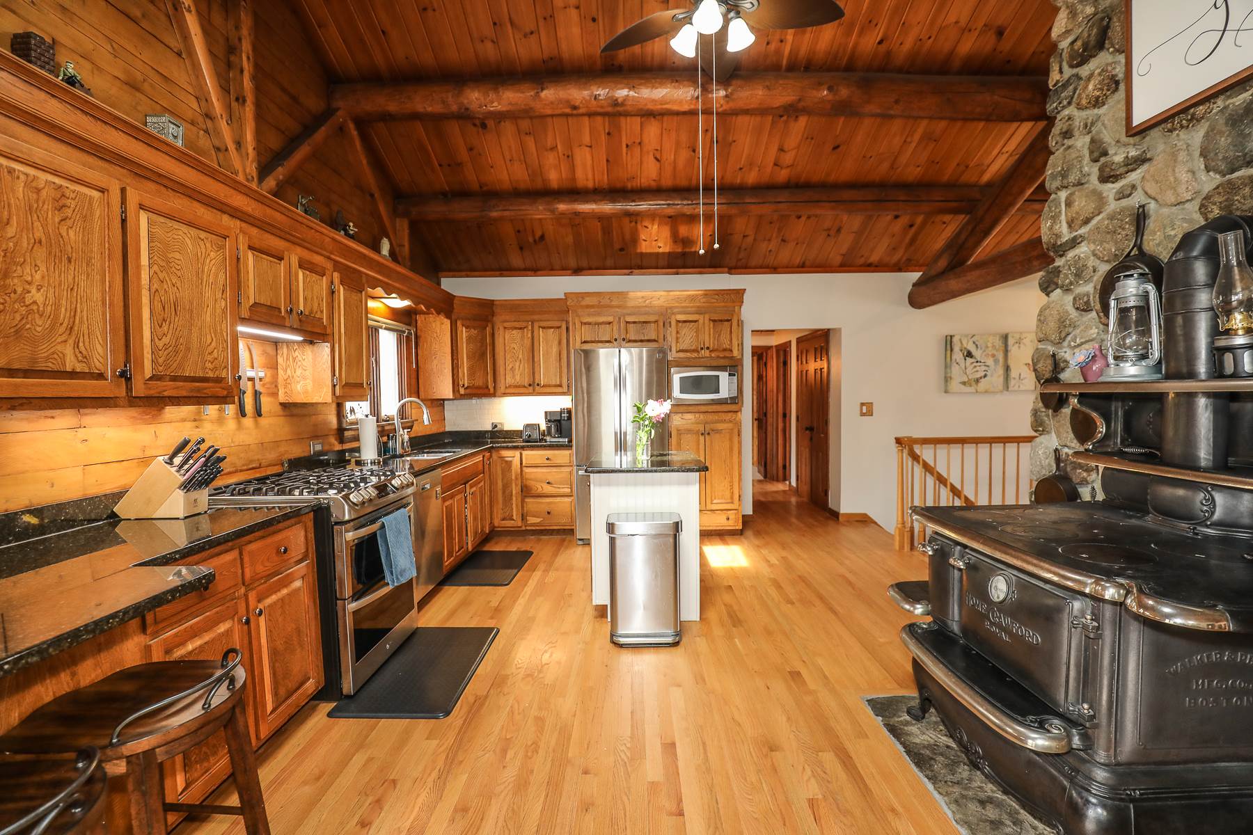 124 Bassett Mill Road Hopkinton, NH 03229 - Photo 4 of 34