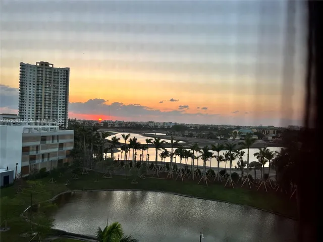 $299,999 | 200 Diplomat Parkway, Unit 827, Hallandale Beach, FL 33009