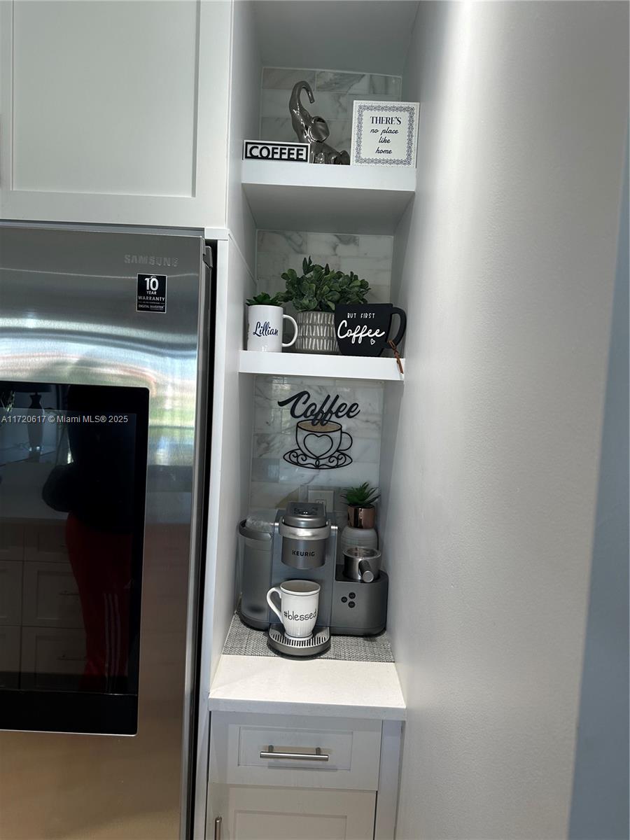 200 Diplomat Parkway, Unit 827 Hallandale Beach, FL 33009 - Photo 9 of 26