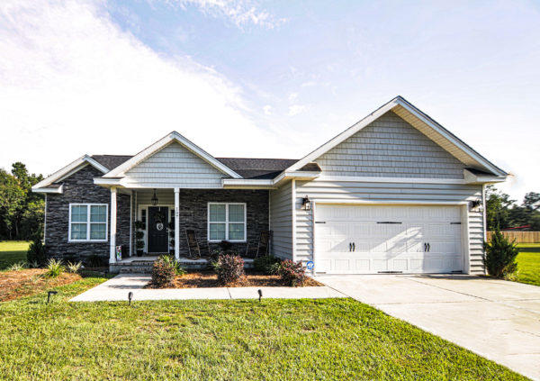 125 Edistodane Lane Ridgeville, SC 29472 - Photo 1 of 4 Stock Photo