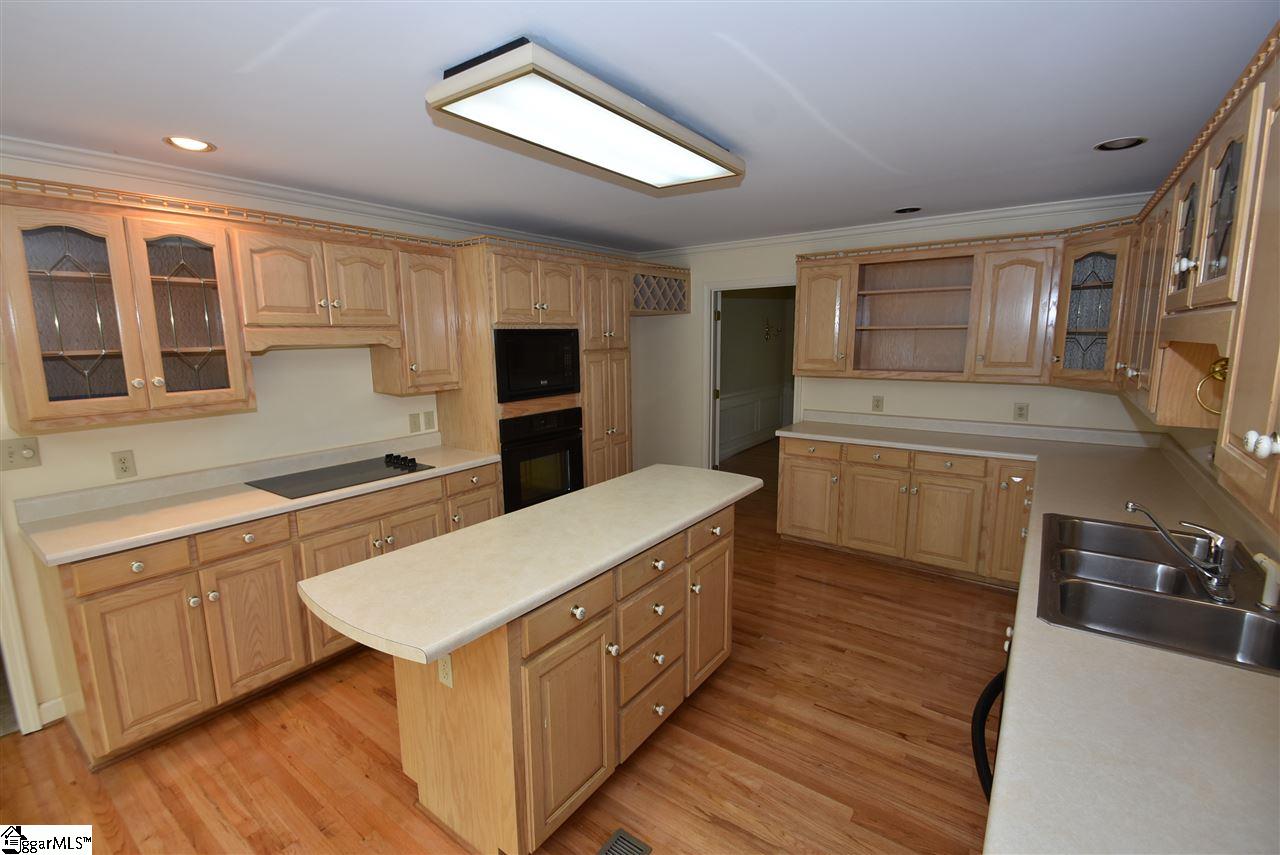 107 West Hackney Road Greer, SC 29650 - Photo 4 of 34 Gallery Image 4