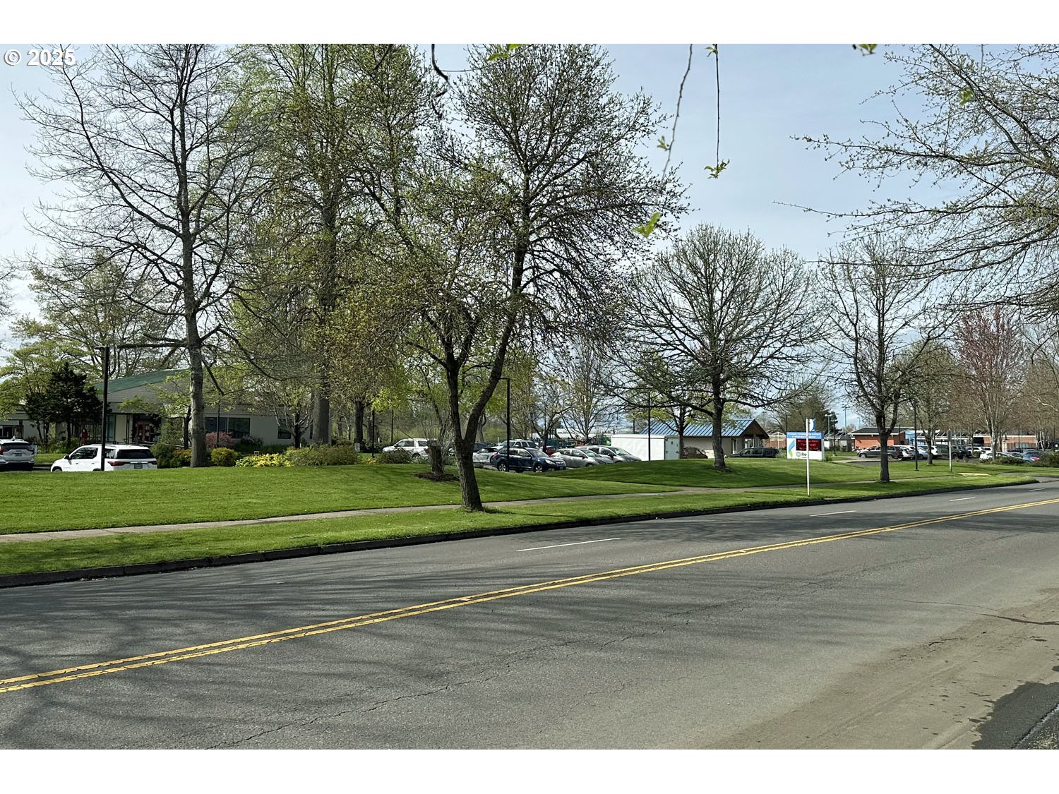 2775 Hilyard Street Eugene, OR 97405 - Photo 26 of 27 a view of a park