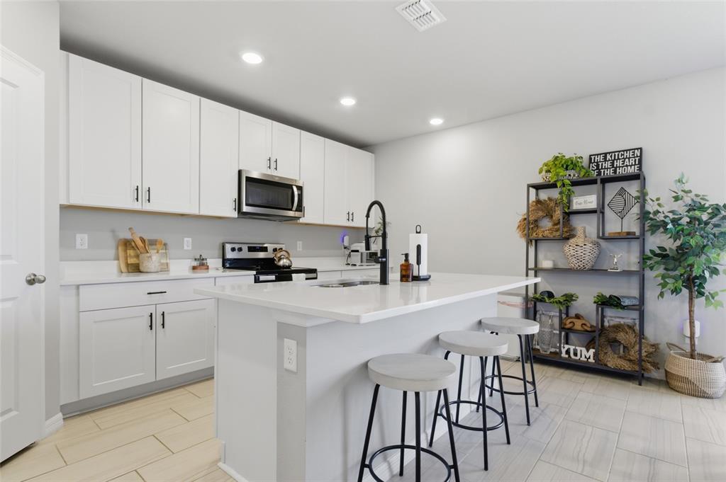 7004 Feather River Place Parrish, FL 34219 - Photo 9 of 31