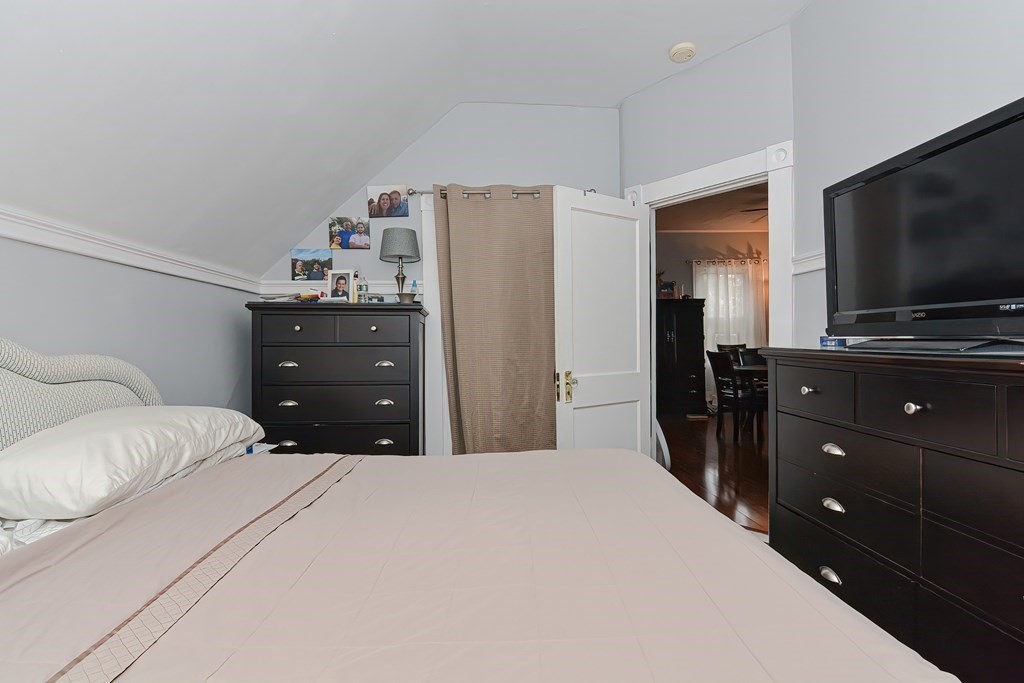 147 Sconticut Neck Road Fairhaven, MA 02719 - Photo 12 of 37 Gallery Image 12