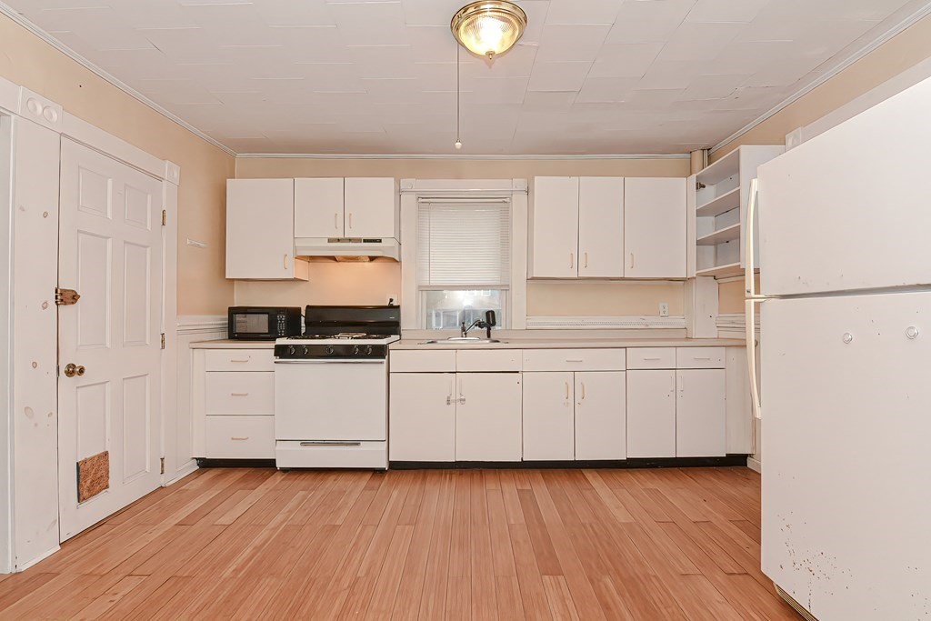 147 Sconticut Neck Road Fairhaven, MA 02719 - Photo 21 of 37 Gallery Image 21