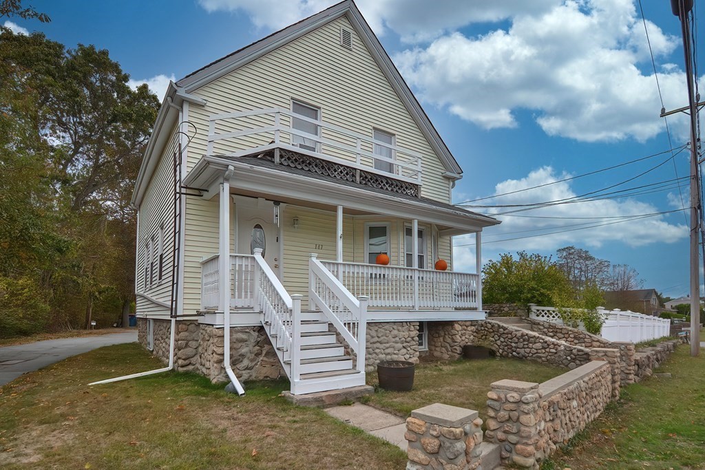 147 Sconticut Neck Road Fairhaven, MA 02719 - Photo 3 of 37 Gallery Image 3