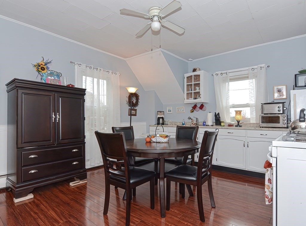 147 Sconticut Neck Road Fairhaven, MA 02719 - Photo 7 of 37 Gallery Image 7
