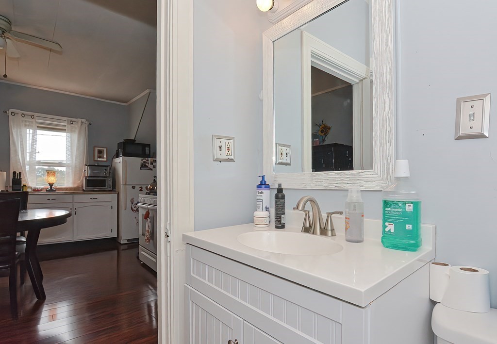 147 Sconticut Neck Road Fairhaven, MA 02719 - Photo 8 of 37 Gallery Image 8