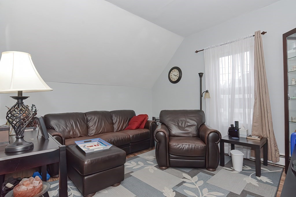 147 Sconticut Neck Road Fairhaven, MA 02719 - Photo 10 of 37 Gallery Image 10