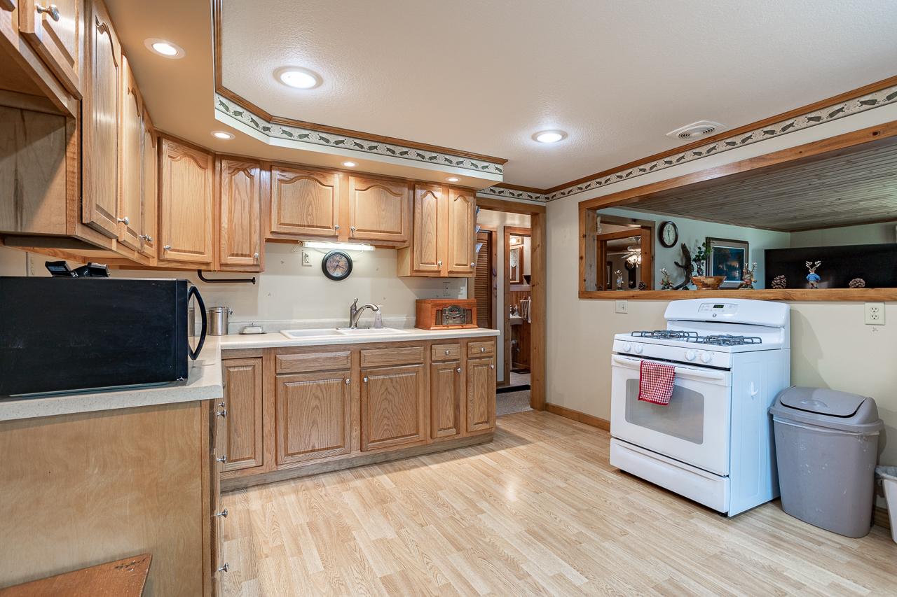 5291 Manor Road Rhinelander, WI 54501 - Photo 3 of 16 Gallery Image 3