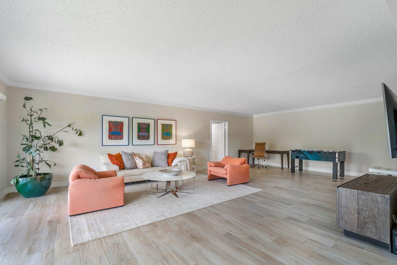 950 De Soto Road, Unit 2B Boca Raton, FL 33432 - Photo 10 of 38 016-950DeSotoRoad-BocaRaton-FL-33432-SMA