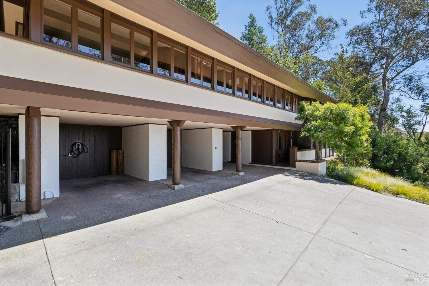 335 Highland Avenue San Rafael, CA 94901 - Photo 4 of 98