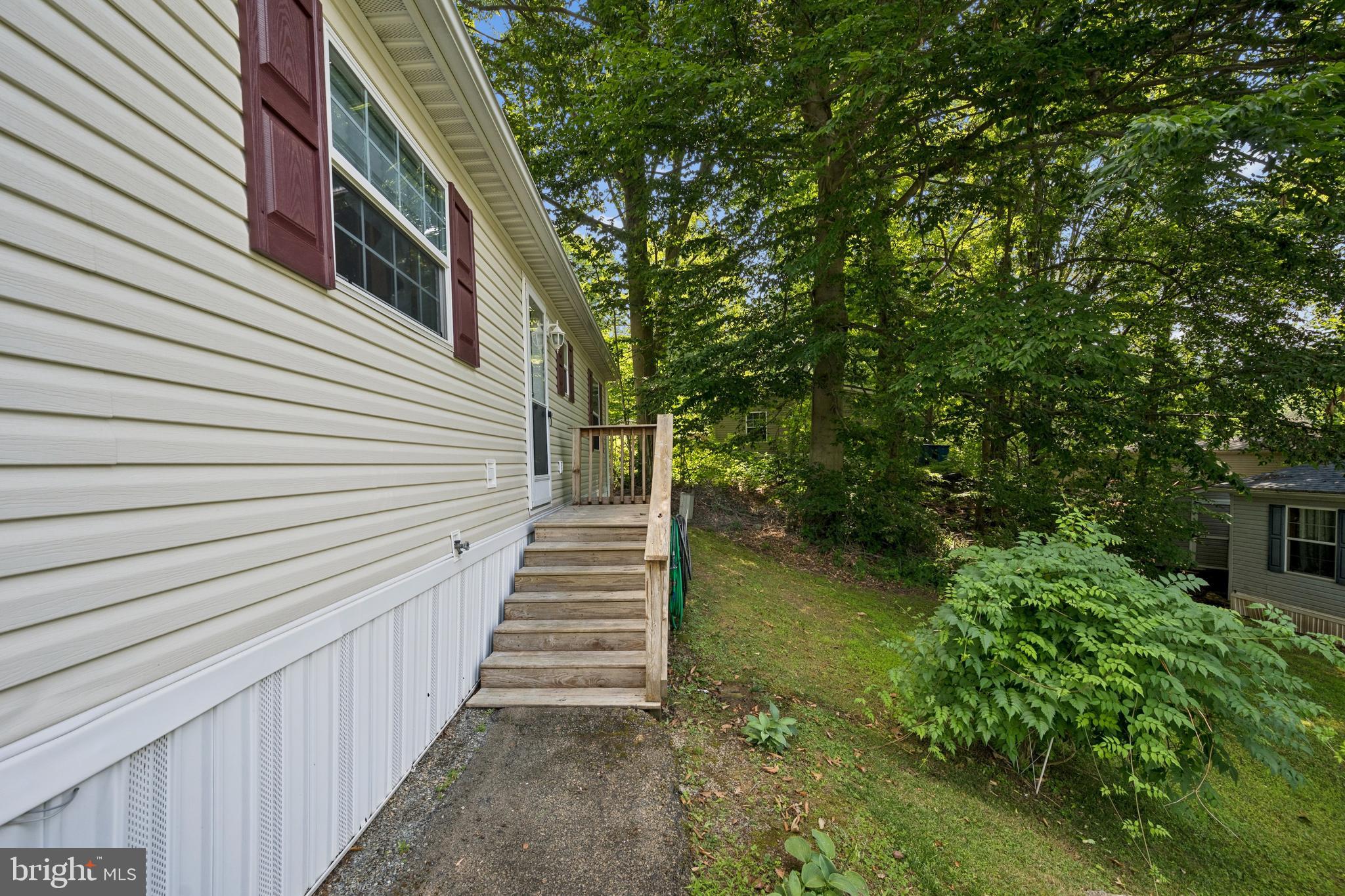 61 Glen Roy Road Nottingham, PA 19362 - Photo 28 of 30 Side of property