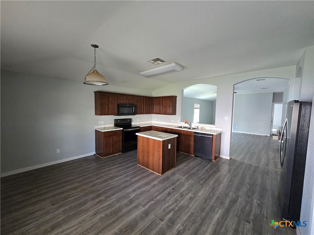 908 Starlight Drive Temple, TX 76502 - Photo 5 of 25 Kitchen/Dining
