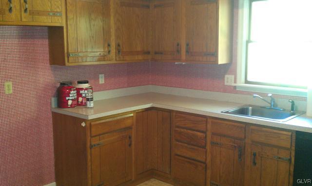 1564 Broad Road Wind Gap, PA 18091 - Photo 6 of 17