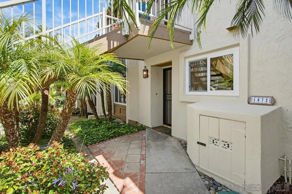 1872 Forestdale Drive Encinitas, CA 92024 - Photo 2 of 29 Gallery Image 2