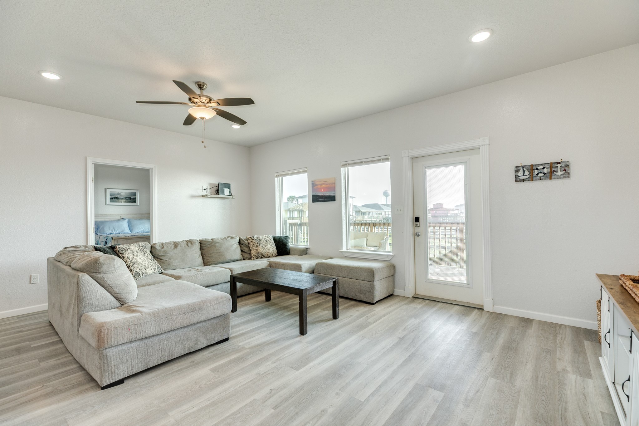 116 Howard Avenue, Unit G Surfside Beach, TX 77541 - Photo 6 of 31