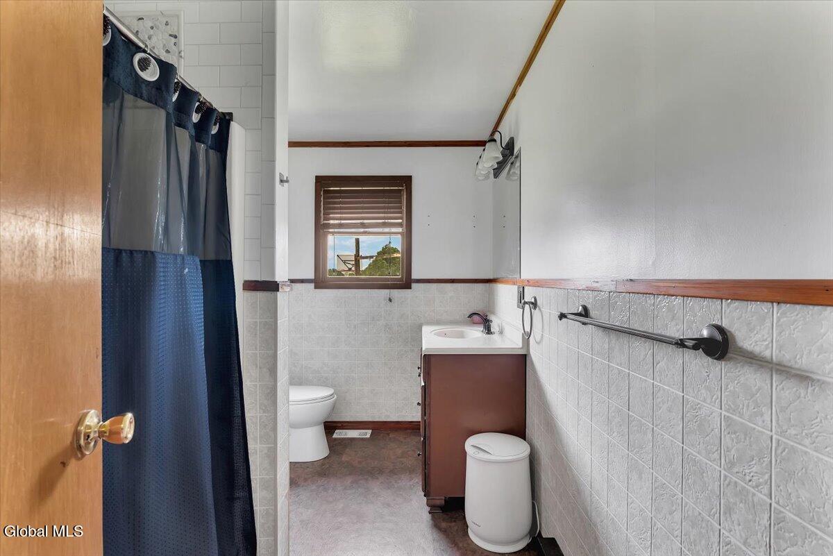 35 Hulett Road Granville, NY 12832 - Photo 11 of 30 full bathroom