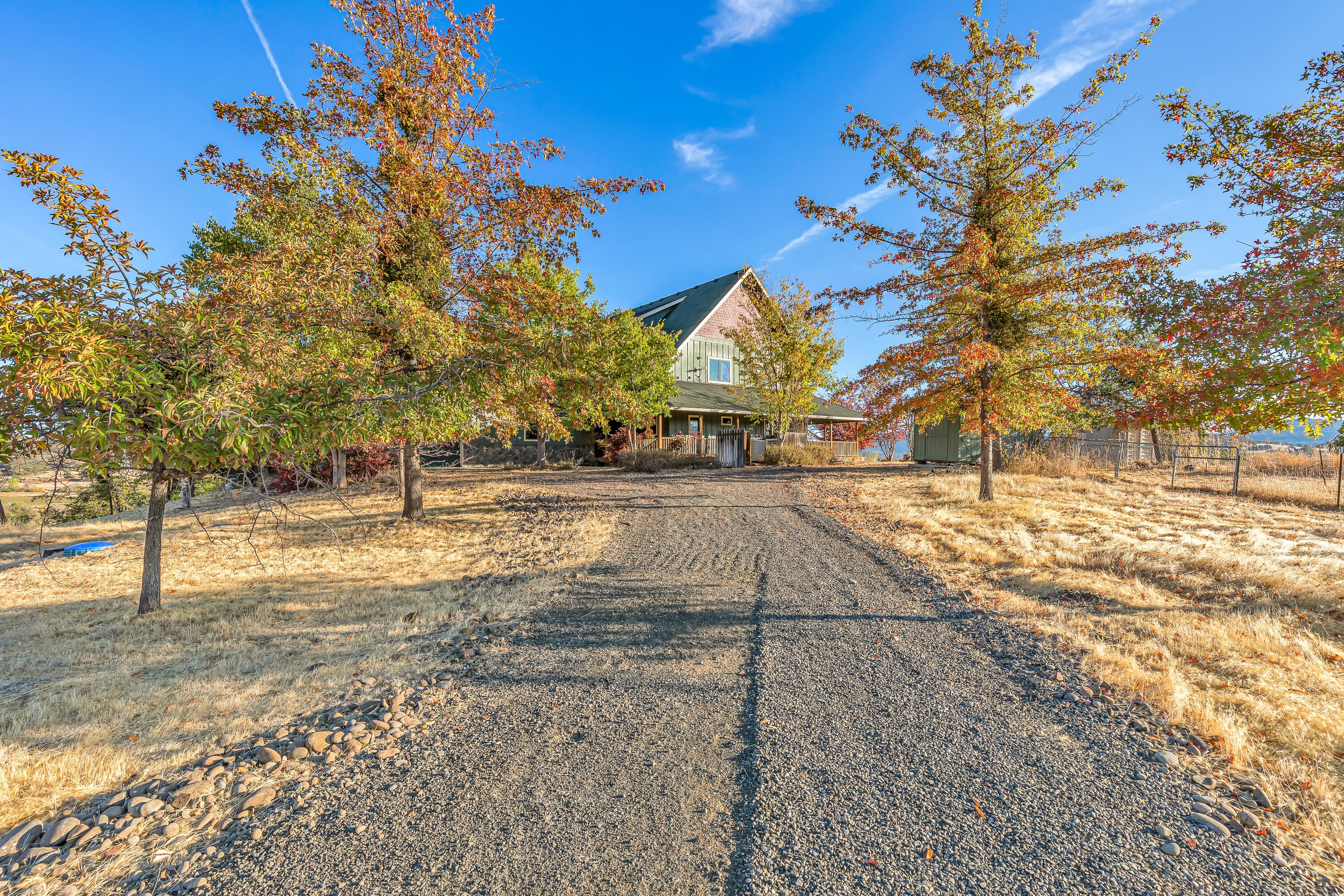 1820 Dry Creek Road Eagle Point, OR 97524 - Photo 50 of 64 Exterior