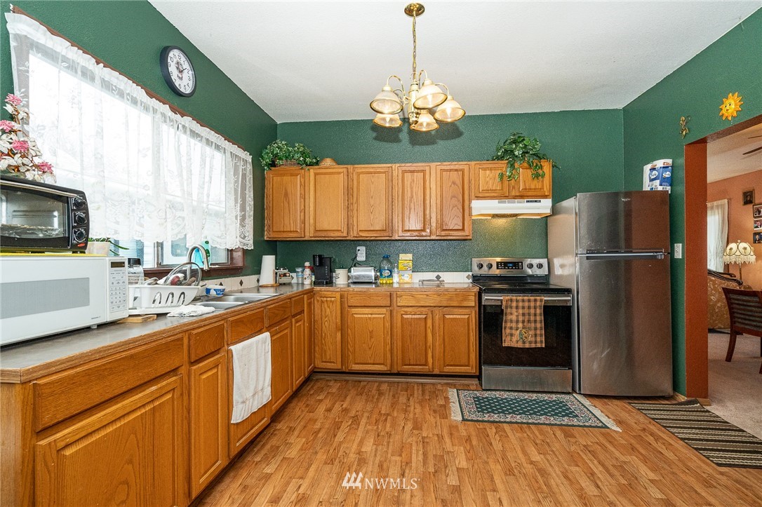 64 Southwest 6th Street Chehalis, WA 98532 - Photo 9 of 24 Gallery Image 9