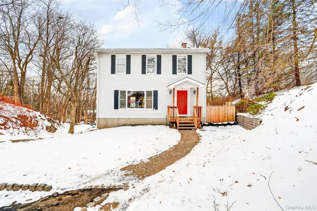 $3,200 | 2 Wayne Avenue, Stony Point, NY 10980