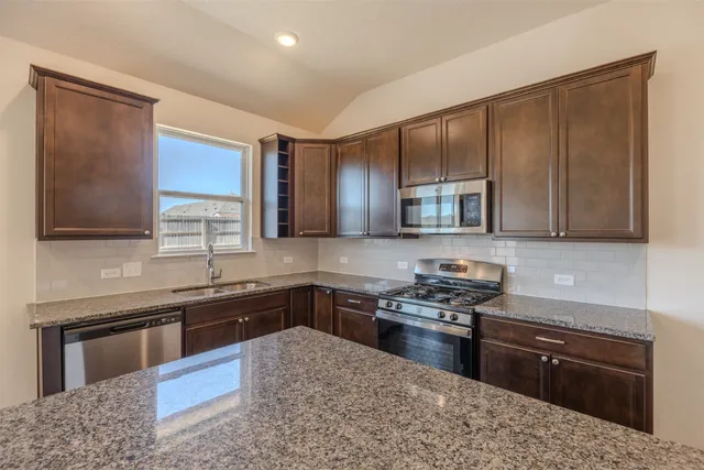 $299,500 | 1012 Old Vine Road, Brenham, TX 77833