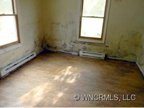 535 Morgan Hill Road Fairview, NC 28730 - Photo 3 of 3 Gallery Image 3