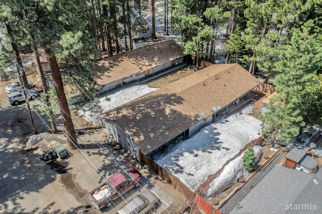 a view of a water fountain