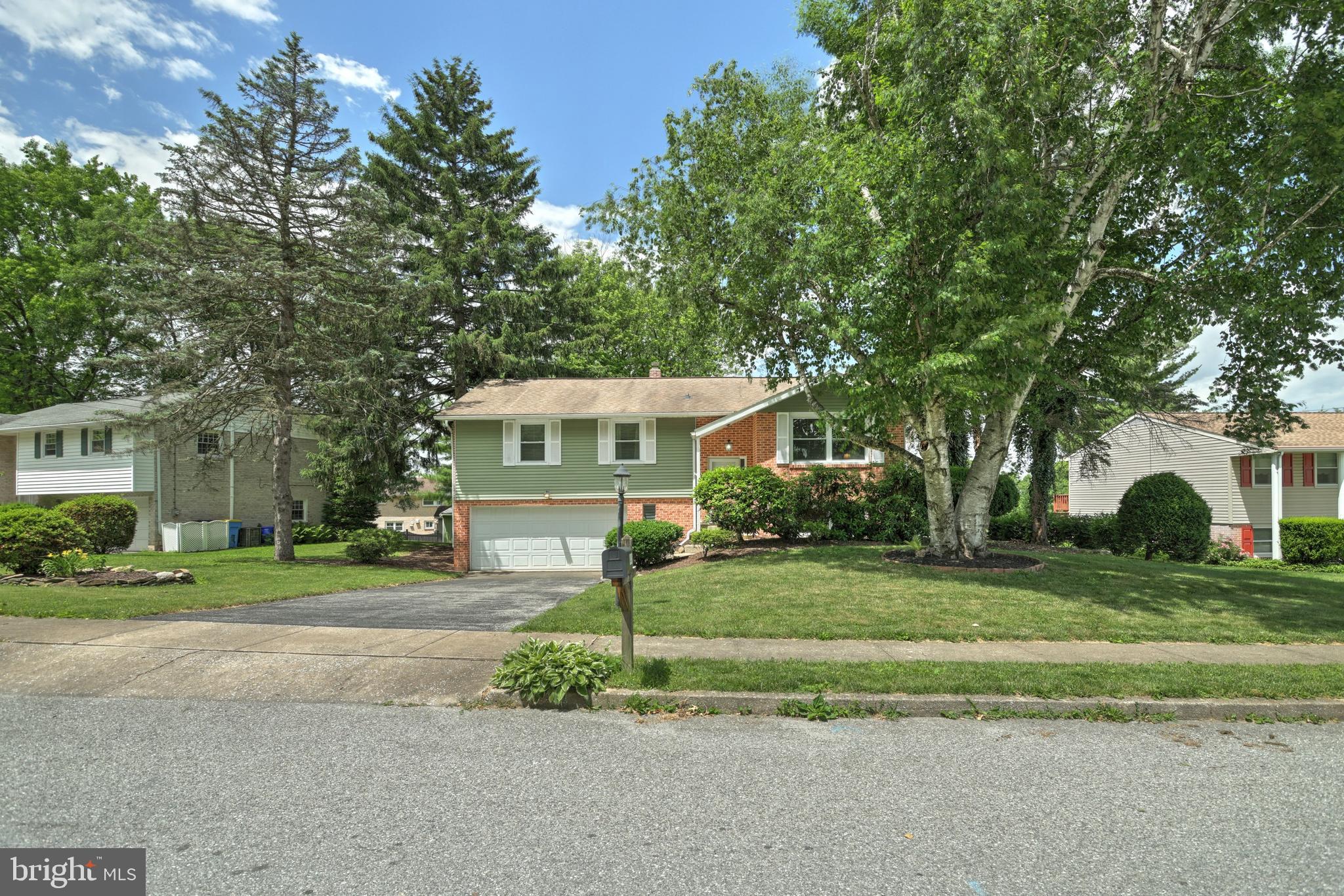 448 Pinehurst Road York, PA 17402 - Photo 3 of 37 Gallery Image 3