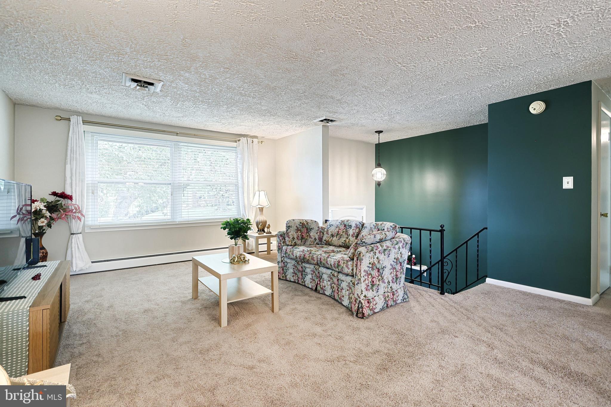 448 Pinehurst Road York, PA 17402 - Photo 6 of 37 Living Room