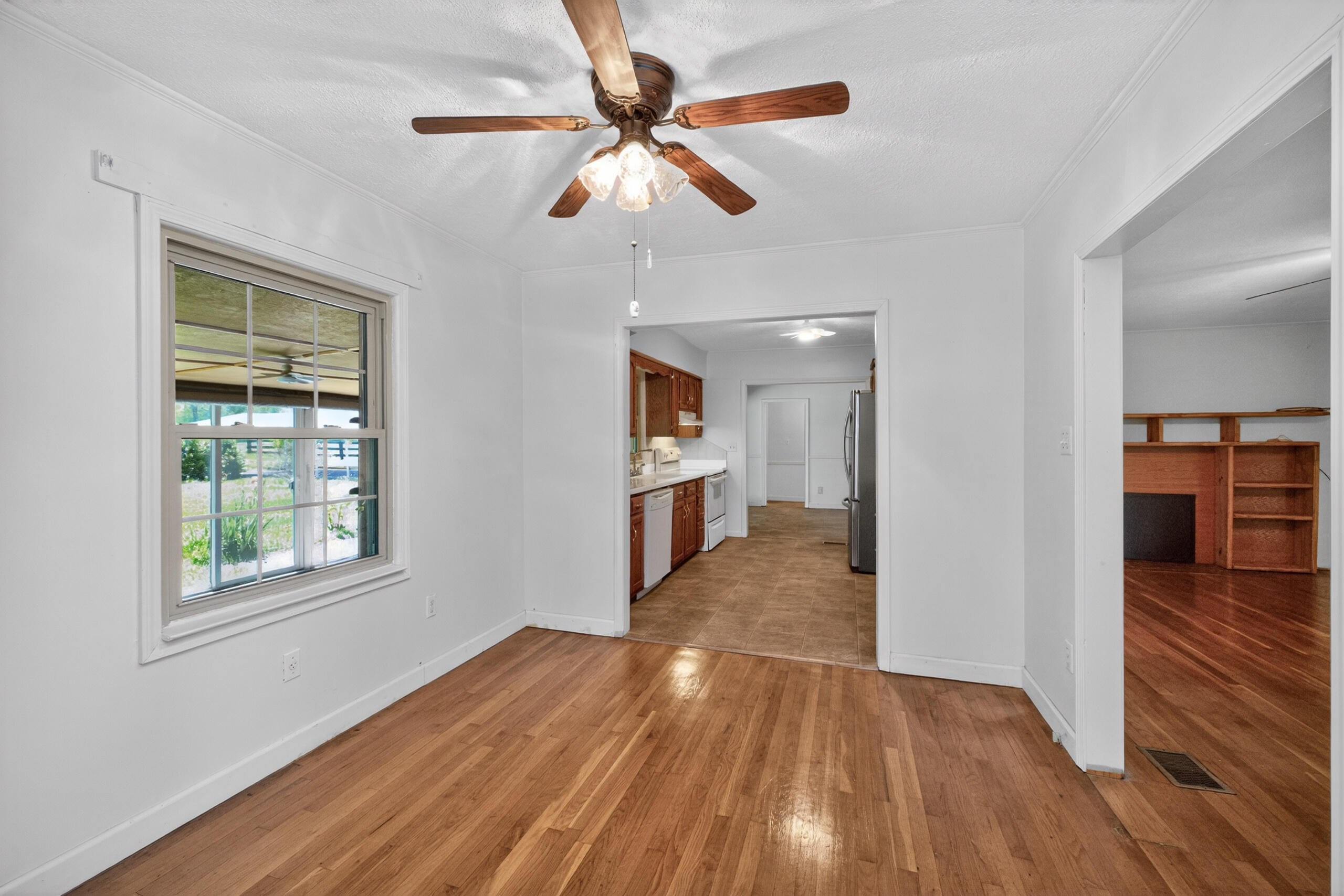 476 College Hill Road Waco, KY 40385 - Photo 5 of 39 109
