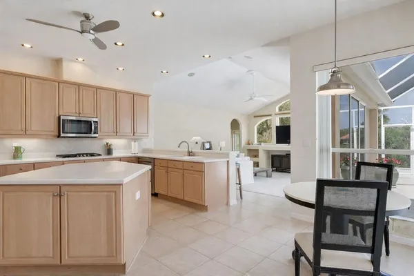 $675,000 | 10228 Estuary Drive, Tampa, FL 33647