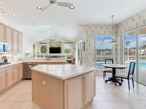 $675,000 | 10228 Estuary Drive, Tampa, FL 33647