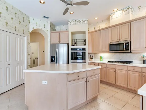 $675,000 | 10228 Estuary Drive, Tampa, FL 33647