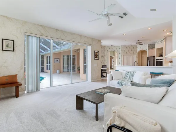 $675,000 | 10228 Estuary Drive, Tampa, FL 33647