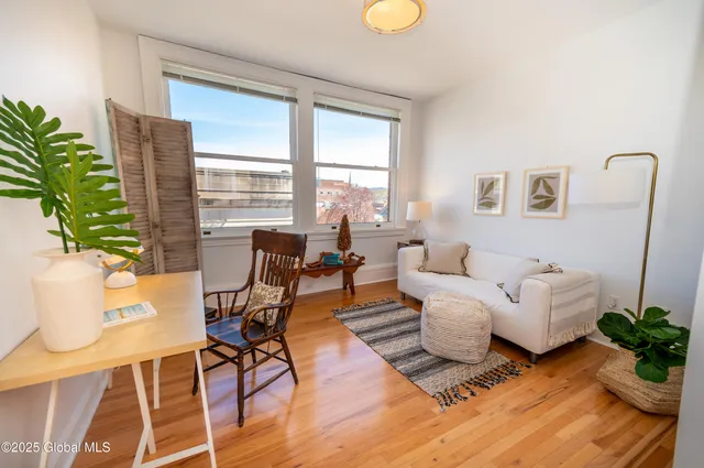 $3,195 | 65 3rd Street, Unit 402, Troy, NY 12180