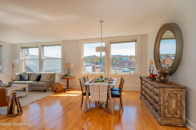 $3,195 | 65 3rd Street, Unit 402, Troy, NY 12180