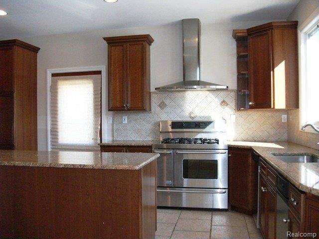 1251 Harding Avenue Rochester, MI 48307 - Photo 5 of 19 Kitchen 2