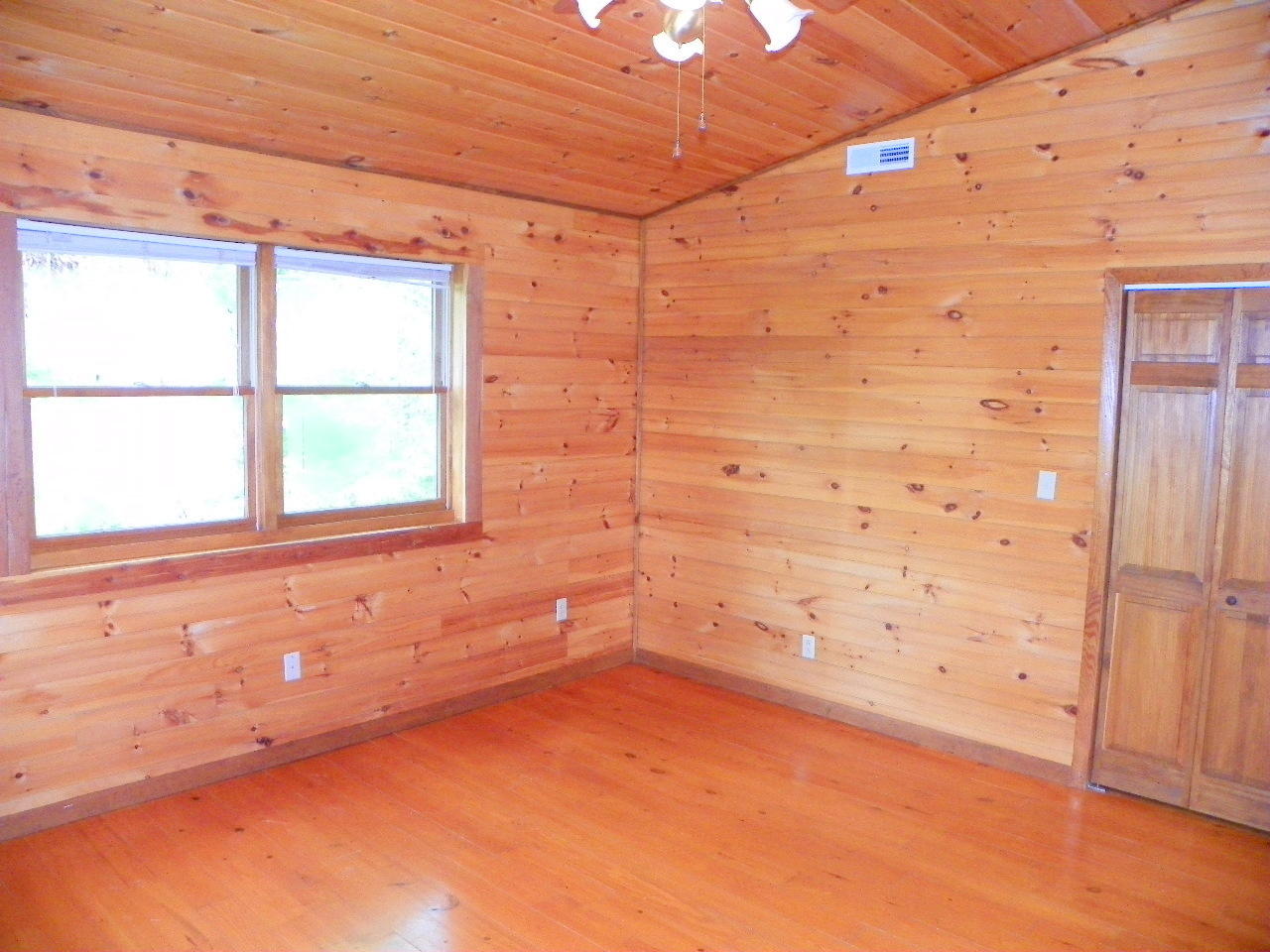 340 Lane Hollow Road Sevierville, TN 37876 - Photo 16 of 36 102_1704