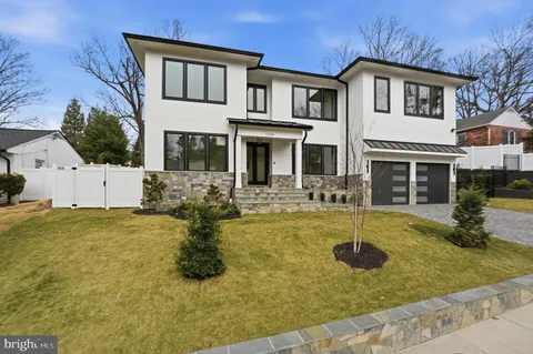 $2,889,000 | 1501 23rd Road South, Arlington, VA 22202