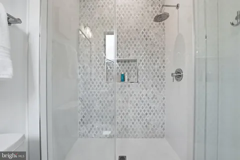 $2,889,000 | 1501 23rd Road South, Arlington, VA 22202